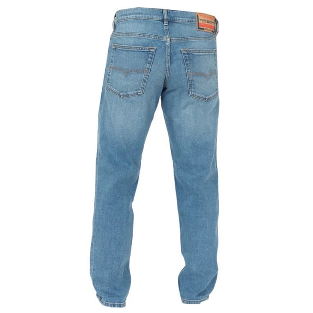Vaqueros de corte estándar en azul claro de Diesel, bragueta de botones, 99 % algodón, 1 % elastano, pernera recta, insignia de la marca Diesel