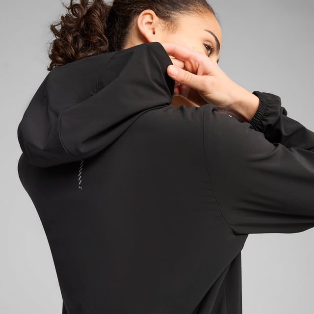 PRODUCT STORY: Stay ahead of the game with the RUN VELOCITY jacket. Featuring ergonomic cutlines for freedom, dryCELL technology to keep you dry, and handy pockets for your essentials. The adjustable waistband and sleek design make it perfect for your daily run. FEATURES & BENEFITS: Made with at least 90% recycled materials; dryCELL: Performance technology designed to wick moisture from the body and keep you free of sweat during exercise. DETAILS: Regular fit; Full zip; Regular length; Long sleeves; PUMA branding details.