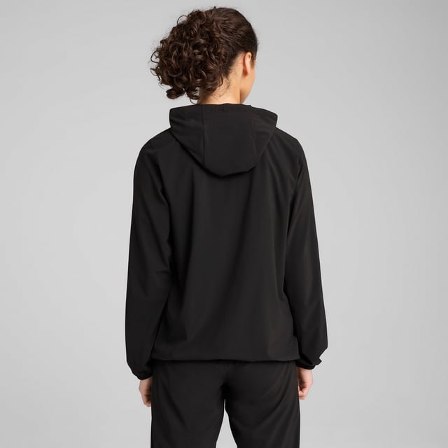 PRODUCT STORY: Stay ahead of the game with the RUN VELOCITY jacket. Featuring ergonomic cutlines for freedom, dryCELL technology to keep you dry, and handy pockets for your essentials. The adjustable waistband and sleek design make it perfect for your daily run. FEATURES & BENEFITS: Made with at least 90% recycled materials; dryCELL: Performance technology designed to wick moisture from the body and keep you free of sweat during exercise. DETAILS: Regular fit; Full zip; Regular length; Long sleeves; PUMA branding details.