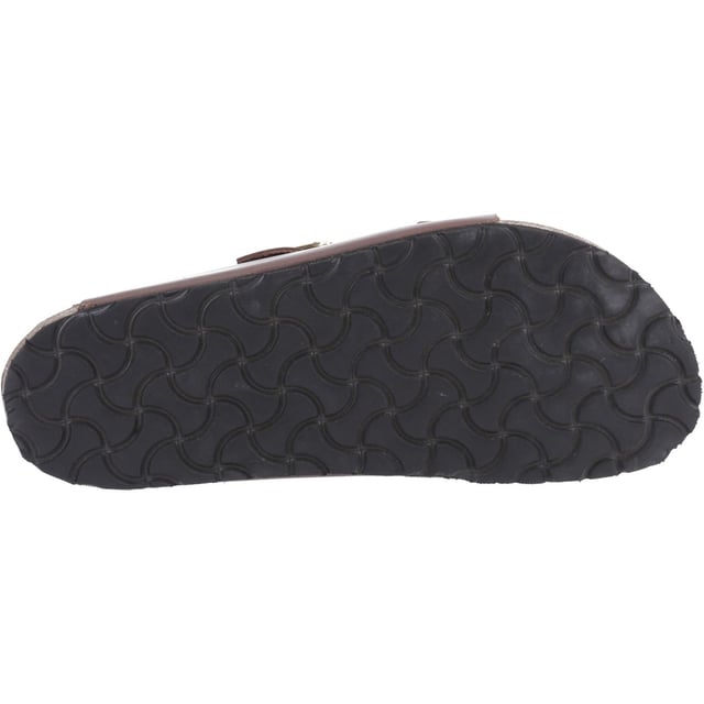 Cotswold Shoes brings a country classic sandal. With double strap uppers made from soft leather with buckle detailing. Finished with a comfortable footbed, making these the perfect sandals for all Summer long.