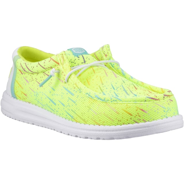 Deze sneakers hebben een rave-klaar, neon gaas en een verloop hiel. Het gemakkelijke instapsysteem en de comfortabele, zachte uitneembare schuimzool betekenen dat je de hele nacht (of het hele weekend, geen oordeel) in totale comfort kunt feesten. Zeg hallo tegen Wally Party Mesh.