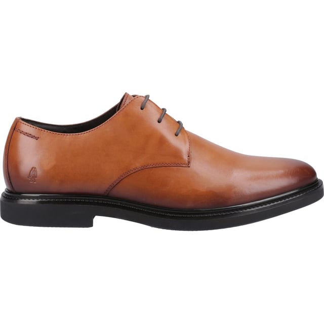 Hush Puppies Kye Leren Mannen Tan Veter Shoes Een klassieke slimme stijl perfect voor op kantoor, de Kye heeft een comfortabele dempende inlegzool, textiele voering en leren kraag om je de hele dag door comfortabel te houden.