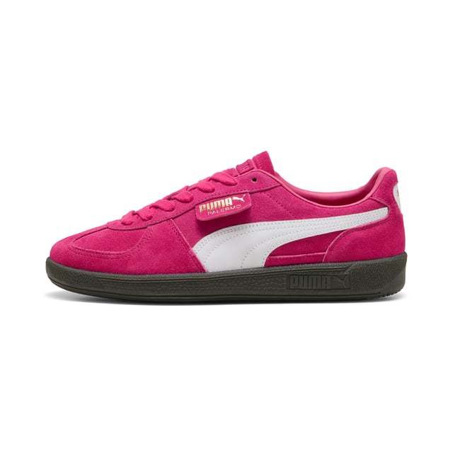 PRODUCT STORY: Straight from the archives, it is the PUMA Palermo. This classic terrace shoe builds on PUMA is heritage within football, while appealing to today is sneakerheads and fashion mavens. This execution features a suede base and leather formstrip with foil printed PUMA branding. FEATURES & BENEFITS: PUMA is leather products support responsible manufacturing via the Leather Working Group.  DETAILS: Suede base; Leather formstrip and FOT; Suede tongue with debossed PUMA branded label and mesh backing; Foil printed PUMA branding on quarter panel flap; Screen printed PUMA branding on FOT; Synthetic leather lining.