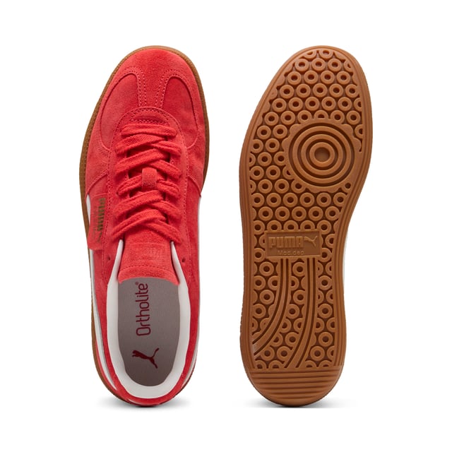 PRODUCT STORY: Straight from the archives, it is the PUMA Palermo. This classic terrace shoe builds on PUMA is heritage within football, while appealing to today is sneakerheads and fashion mavens. This execution features a suede base and leather formstrip with foil printed PUMA branding. FEATURES & BENEFITS: PUMA is leather products support responsible manufacturing via the Leather Working Group.  DETAILS: Suede base; Leather formstrip and FOT; Suede tongue with debossed PUMA branded label and mesh backing; Foil printed PUMA branding on quarter panel flap; Screen printed PUMA branding on FOT; Synthetic leather lining.