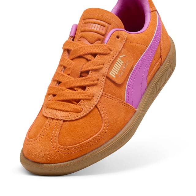 PRODUCT STORY: A terrace legend from our archives returns: The Palermo. The silhouette debuted back in the early '80s, where it quickly became a staple among the terrace crowds in British football stadiums. Now, we ive brought it back for the fans. Like the original, the Palermo is complete with its signature tag at the upper, a T-toe construction, and, of course, the classic gum sole. FEATURES & BENEFITS: PUMA is leather products support responsible manufacturing via the Leather Working Group. DETAILS: Leather upper; Synthetic lining; Debossed and foil-printed PUMA branding on quarter panel tab and heel cap; Leather-coated Formstrip; Rubber midsole; Rubber outsole; PUMA Youth: Recommended for older kids between 8 and 16 years.