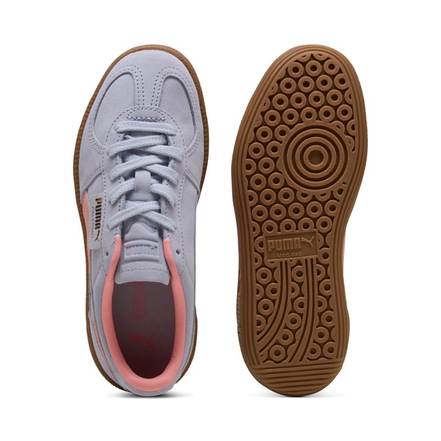 PRODUCT STORY: A terrace legend from our archives returns: The Palermo. The silhouette debuted back in the early '80s, where it quickly became a staple among the terrace crowds in British football stadiums. Now, we ive brought it back for the fans. Like the original, the Palermo is complete with its signature tag at the upper, a T-toe construction, and, of course, the classic gum sole. FEATURES & BENEFITS: PUMA is leather products support responsible manufacturing via the Leather Working Group. DETAILS: Leather upper; Synthetic lining; Debossed and foil-printed PUMA branding on quarter panel tab and heel cap; Leather-coated Formstrip; Rubber midsole; Rubber outsole; PUMA Youth: Recommended for older kids between 8 and 16 years.