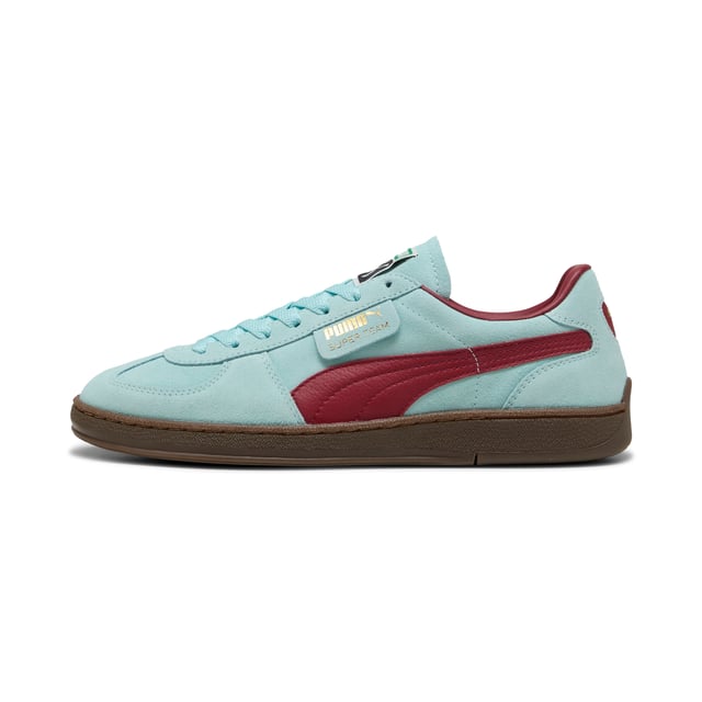 PRODUCT STORY: The Super Team sneakers first hit the scene in 1982. Fast forward to the 2020s and we're bringing it back. This version stays true to the OG, made for handball goalkeepers, with a suede upper and leather PUMA Formstrip on the side. FEATURES & BENEFITS: PUMA's leather products support responsible manufacturing via the Leather Working Group.  DETAILS: Leather upper; Suede tongue; Breathable synthetic collar; Mesh OrthoLite footbed; Leather PUMA Formstrip.