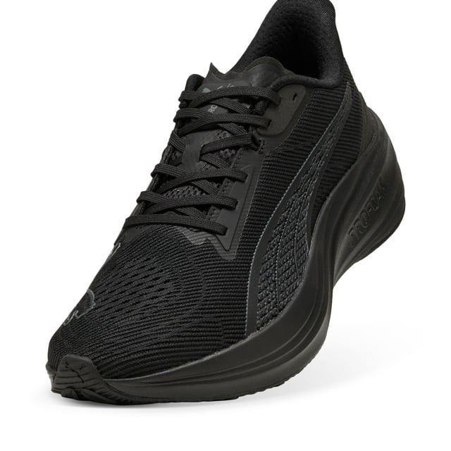 PUMA Unisex Darter Pro Running Shoes PRODUCT STORY: Take your run to the next level with the Darter Pro. PROFOAM delivers an instant, responsive ride and the engineered mesh upper keeps you cool at high speeds. A locked-in midfoot and durable outsole let you power through any distance or terrain. Unrivalled performance meets unmatched value in PUMA's latest essential. FEATURES & BENEFITS: The upper of the shoes is made with at least 20% recycled materials; PROFOAM: Lightweight EVA designed to cushion your landing and propel your next step. DETAILS: Lace closure; Engineered mesh upper; Full length rubber outsole; Heel-to-toe drop: 6mm; Surface type: Road running; Recommended for: neutral pronators.