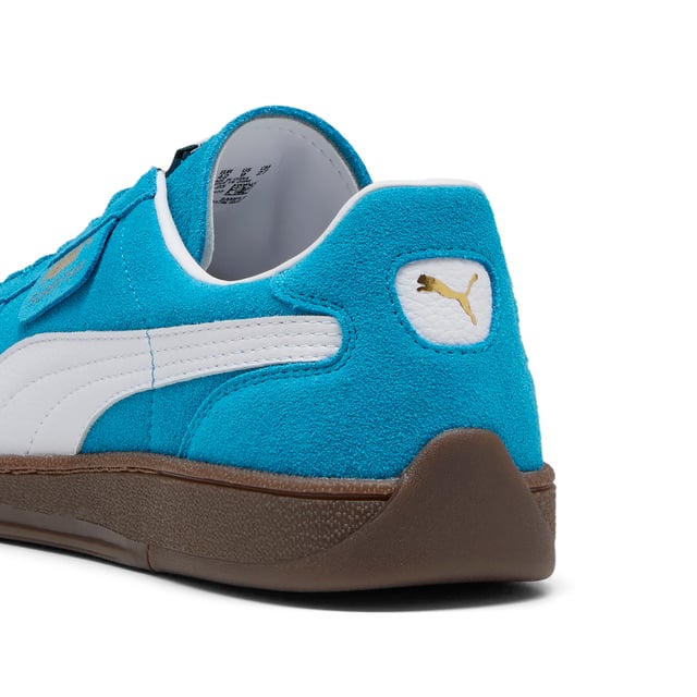 PRODUCT STORY: The Super Team sneakers first hit the scene in 1982. Fast forward to the 2020s and we're bringing it back. This version stays true to the OG, made for handball goalkeepers, with a suede upper and leather PUMA Formstrip on the side. FEATURES & BENEFITS: PUMA's leather products support responsible manufacturing via the Leather Working Group.  DETAILS: Leather upper; Suede tongue; Breathable synthetic collar; Mesh OrthoLite footbed; Leather PUMA Formstrip.