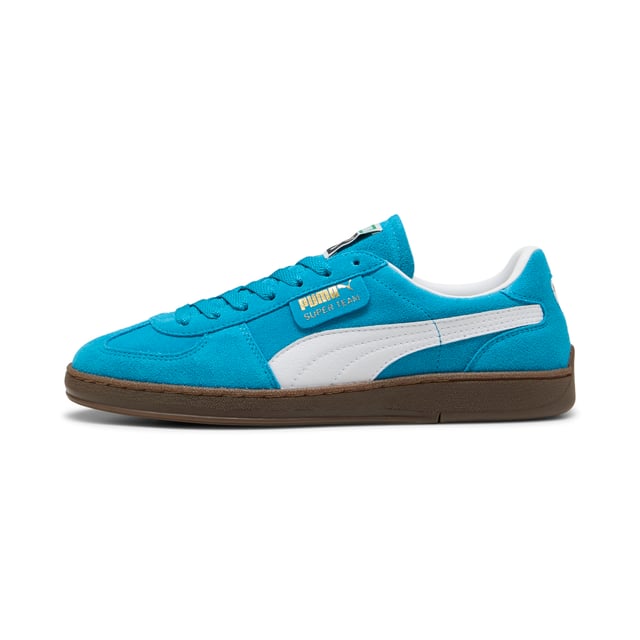 PRODUCT STORY: The Super Team sneakers first hit the scene in 1982. Fast forward to the 2020s and we're bringing it back. This version stays true to the OG, made for handball goalkeepers, with a suede upper and leather PUMA Formstrip on the side. FEATURES & BENEFITS: PUMA's leather products support responsible manufacturing via the Leather Working Group.  DETAILS: Leather upper; Suede tongue; Breathable synthetic collar; Mesh OrthoLite footbed; Leather PUMA Formstrip.