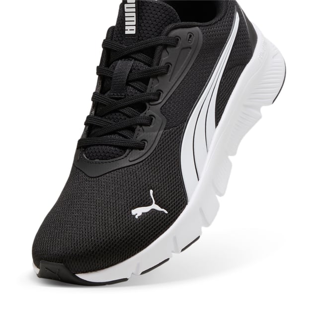 PRODUCT STORY: The FlexFocus Lite Modern is the fastest new model in our PUMA Lite offering. This shoe features our PUMALITE foam technology that is built for lightweight comfort and also provides a sustainable benefit. The upper is highlighted with premium material. Head out for your run and bring it on home. FEATURES & BENEFITS: The upper of the shoes is made with at least 20% recycled materials; SOFTFOAM+: Step-in comfort sockliner designed to provide soft cushioning thanks to its extra thick heel. DETAILS: Lace closure; Progressive upper design; Zoned rubber outsole; Surface type: Road running; Recommended for: neutral pronators.
