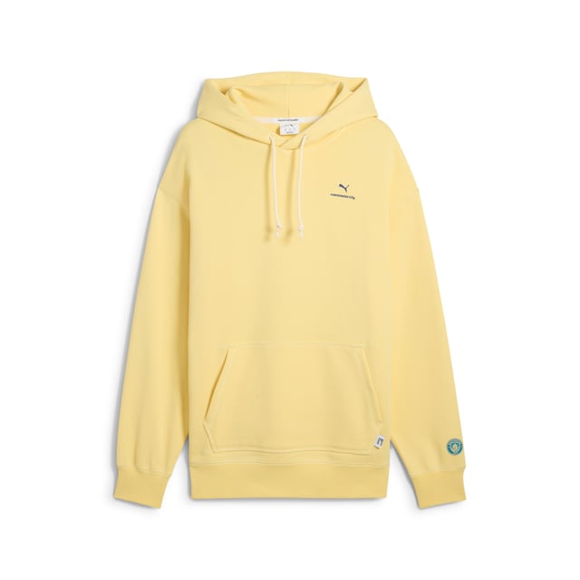 PRODUCT STORY: Show your love for the Cityzens with this MMQ hoodie. Featuring a PUMA Cat embroidery, adjustable hood, and premium French terry fabric, it's all about minimalistic aesthetics and sophisticated details. Celebrate your club with the finest quality and contemporary design that speaks volumes at the Etihad Stadium and beyond. FEATURES & BENEFITS: Made with at least 20% recycled cotton. DETAILS: Relaxed fit; Terry material; Regular length; Hood; Long sleeves; Kangaroo pocket; PUMA branding details.