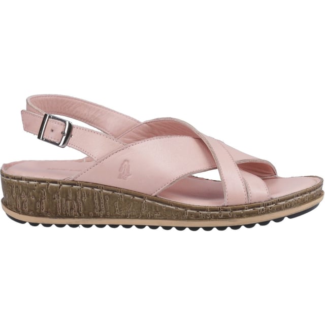 Die Damen Elena Crossover Wedge Sandale von Hush Puppies wird Ihnen Schwung in Ihren Schritt bringen. Sie besteht aus weichem, hochwertigem Leder und verfügt über ein weiches Lederfutter sowie eine extra gepolsterte Ledersocke für maximalen Komfort. Leichte, flexible und strapazierfähige Sohle.