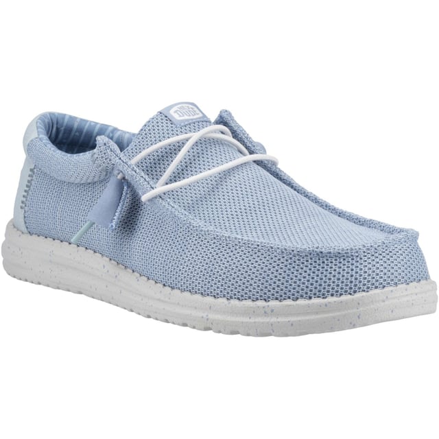 Stretch with the best in Wally Stretch Sox. Classic HEYDUDE™ construction, stretch mesh material upper and elastic laces mean slip-on ease, comfort and lightness from top to bottom. Rock it all in foot-hugging style.