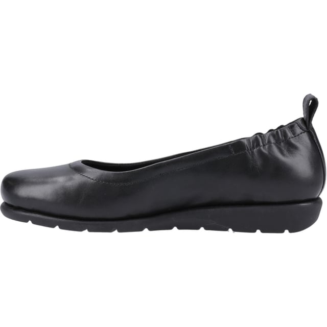 Hush Puppies Skylar Leather Women's Black Flats Superior comfort meets style with the Skylar, with a real leather upper with an elastic counter for a secure fit and easy wear, a cushion comfort insole and a lightweight flexible sole this is the perfect choice for day to day