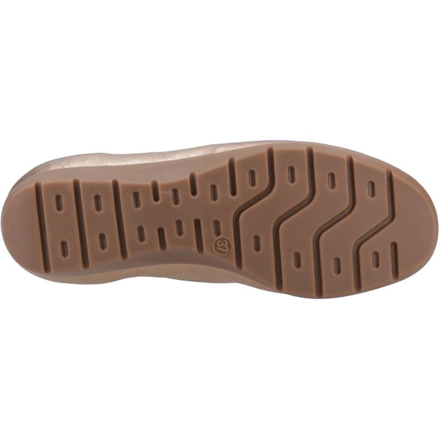 Superior comfort meets style with the Skylar, with a real leather upper with an elastic counter for a secure fit and easy wear, a cushion comfort insole and a lightweight flexible sole this is the perfect choice for day to day