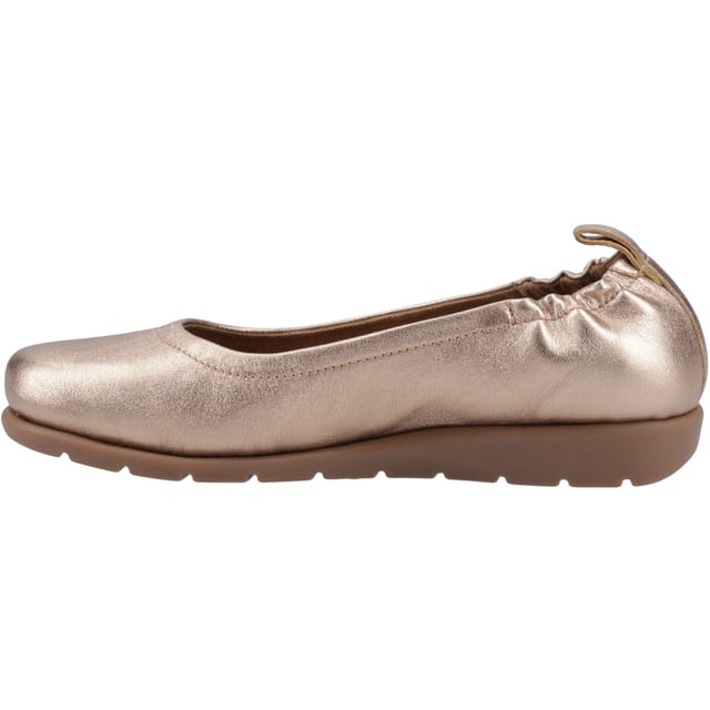 Superior comfort meets style with the Skylar, with a real leather upper with an elastic counter for a secure fit and easy wear, a cushion comfort insole and a lightweight flexible sole this is the perfect choice for day to day