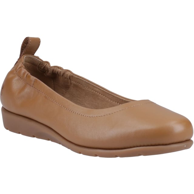 Hush Puppies Skylar Leather Women's Tan Flats Superior comfort meets style with the Skylar, with a real leather upper with an elastic counter for a secure fit and easy wear, a cushion comfort insole and a lightweight flexible sole this is the perfect choice for day to day