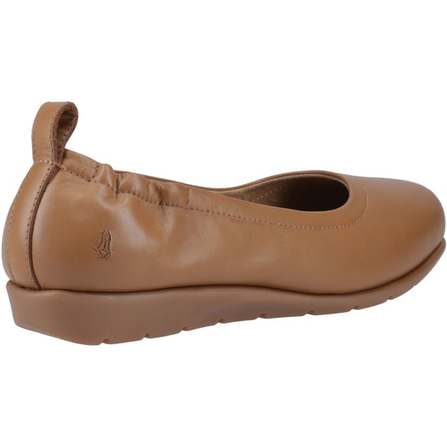 Hush Puppies Skylar Leather Women's Tan Flats Superior comfort meets style with the Skylar, with a real leather upper with an elastic counter for a secure fit and easy wear, a cushion comfort insole and a lightweight flexible sole this is the perfect choice for day to day