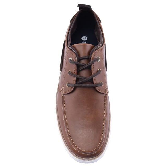 The Moc Neo features the boat shoe's instantly-recognizable silhouette and traditional moccasin construction, with a slightly higher cut. The Moc Neo is made from synthetic materials, making it lighter.