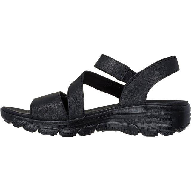 Geweldige stijl en langdurig comfort komen samen in de Skechers Easy Going. Deze sandaal met slingback en hak heeft een drievoudig verstelbaar bovenwerk en een yoga-schuim voetbed voor extra comfort.