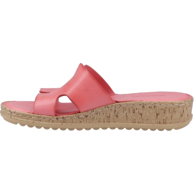 Een klassieke leren muiltje met een lichte zolen van comfortabele demping, perfect voor zomerse dagavonturen en avondmaaltijden.