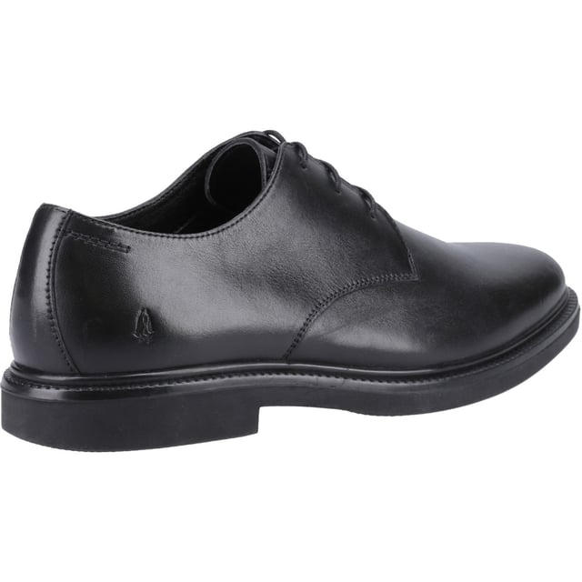 Hush Puppies Kye Leren Zwarte Veterschoenen voor Heren Een klassieke slimme stijl perfect voor op kantoor, de Kye beschikt over een comfortabele kusseninlegzool, textielen voering en leren kraag om je de hele dag door comfortabel te houden.