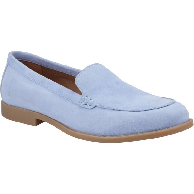 A luxurious loafer with a buttery soft suede upper, cushioned insole for all day comfort, and a sleek silhoutte to elevate any outfit