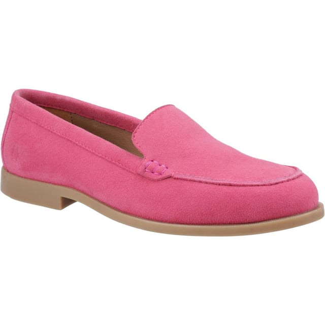 A luxurious loafer with a buttery soft suede upper, cushioned insole for all day comfort, and a sleek silhoutte to elevate any outfit