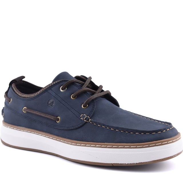 The Moc Neo features the boat shoe's instantly-recognizable silhouette and traditional moccasin construction, with a slightly higher cut. The Moc Neo is made from synthetic materials, making it lighter.