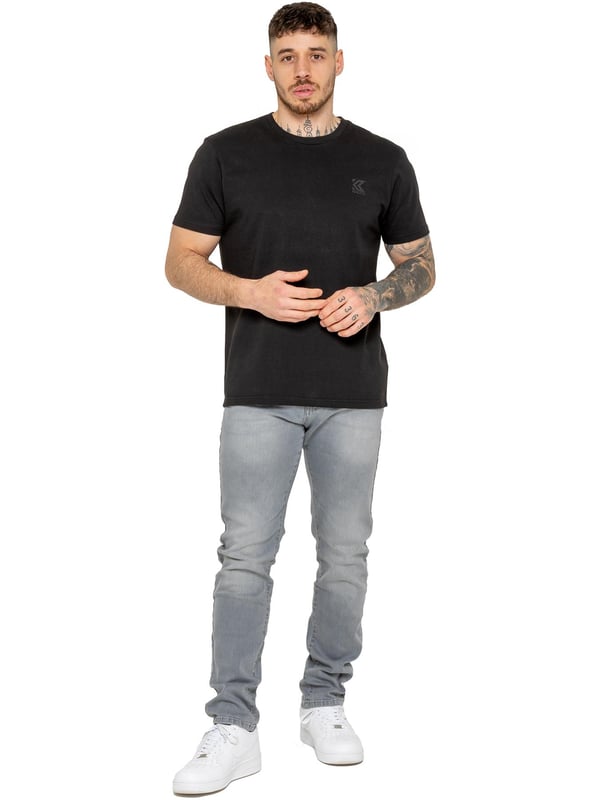 Upgrade your essentials with the Kruze Men’s T-Shirt, a set of five versatile tees designed for all-day comfort and classic style. Made from premium cotton, these t-shirts offer a soft, breathable feel, ideal for any season. Featuring a regular fit with a crew neck and short sleeves, each shirt provides a comfortable and flattering silhouette that pairs well with jeans, joggers, or shorts. The Kruze branding on the chest adds a touch of understated style, making these tees easy to dress up or down. Perfect for layering or wearing solo, this five-pack offers both quality and convenience, making it a must-have for any wardrobe. (159)