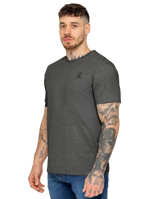 Upgrade your essentials with the Kruze Men’s T-Shirt, a set of five versatile tees designed for all-day comfort and classic style. Made from premium cotton, these t-shirts offer a soft, breathable feel, ideal for any season. Featuring a regular fit with a crew neck and short sleeves, each shirt provides a comfortable and flattering silhouette that pairs well with jeans, joggers, or shorts. The Kruze branding on the chest adds a touch of understated style, making these tees easy to dress up or down. Perfect for layering or wearing solo, this five-pack offers both quality and convenience, making it a must-have for any wardrobe. (159)