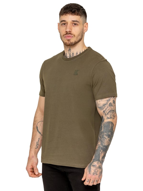 Upgrade your essentials with the Kruze Men’s T-Shirt, a set of five versatile tees designed for all-day comfort and classic style. Made from premium cotton, these t-shirts offer a soft, breathable feel, ideal for any season. Featuring a regular fit with a crew neck and short sleeves, each shirt provides a comfortable and flattering silhouette that pairs well with jeans, joggers, or shorts. The Kruze branding on the chest adds a touch of understated style, making these tees easy to dress up or down. Perfect for layering or wearing solo, this five-pack offers both quality and convenience, making it a must-have for any wardrobe. (159)