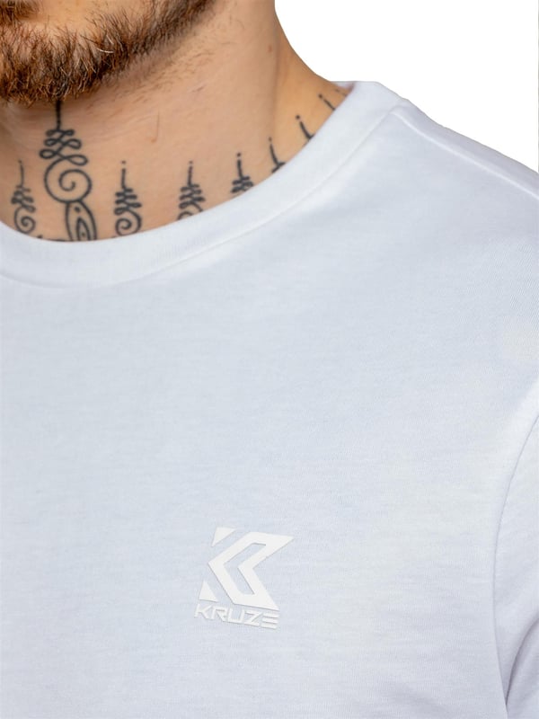 Upgrade your essentials with the Kruze Men’s T-Shirt, a set of five versatile tees designed for all-day comfort and classic style. Made from premium cotton, these t-shirts offer a soft, breathable feel, ideal for any season. Featuring a regular fit with a crew neck and short sleeves, each shirt provides a comfortable and flattering silhouette that pairs well with jeans, joggers, or shorts. The Kruze branding on the chest adds a touch of understated style, making these tees easy to dress up or down. Perfect for layering or wearing solo, this five-pack offers both quality and convenience, making it a must-have for any wardrobe. (159)