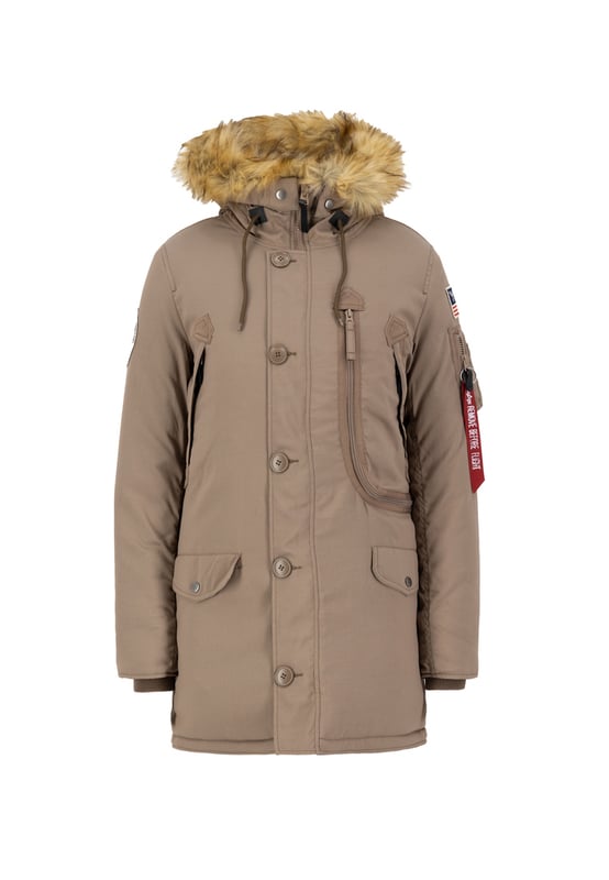 The Polar Jacket Women from Alpha Industries offers protection and a bold design. The durable TT Oxford material ensures long-lasting wear. The warm, removable faux fur collar provides flexibility. Five outer pockets and one inner pocket offer plenty of storage space. Ribbed cuffs ensure a secure fit. The utility pocket with RBF Tag highlights the signature look. Leather eyelets, logo embroidery, and patches add style and an outdoor character. Ideal for urban life and adventures.