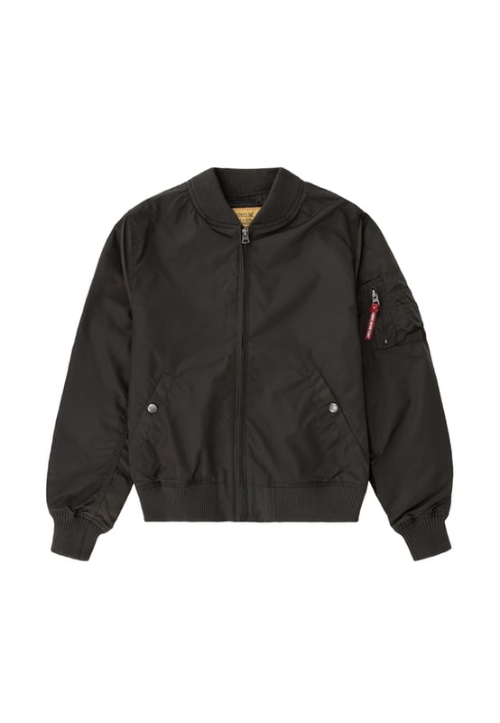 Het MA-1 TT bomberjack is een geweldige keuze voor kinderen. Het is gemaakt van 2Tone nylon en heeft een mouwzak. De RBF Tag is een mooie toevoeging aan dit jack.