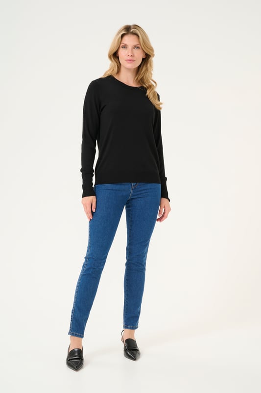 Regular fit,Lange mouwen  Fijne was 30°, niet bleken, niet in de droger drogen, Liggend laten drogen in de schaduw, koud strijken max. 110° C, Droogreiniging  80% Viscose,20% Nylon