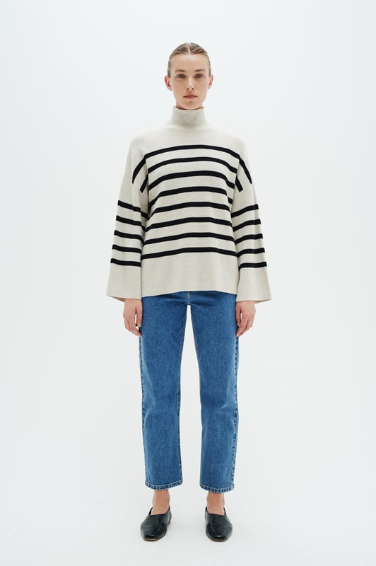 Relaxed fit,Lange mouwen  Handwas, niet bleken, niet in de droger drogen, Liggend laten drogen in de schaduw, koud strijken max. 110° C, Droogreiniging  55% Katoen,40% Polyamide,5% Kasjmier