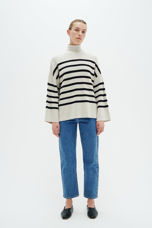 Relaxed fit,Lange mouwen  Handwas, niet bleken, niet in de droger drogen, Liggend laten drogen in de schaduw, koud strijken max. 110° C, Droogreiniging  55% Katoen,40% Polyamide,5% Kasjmier