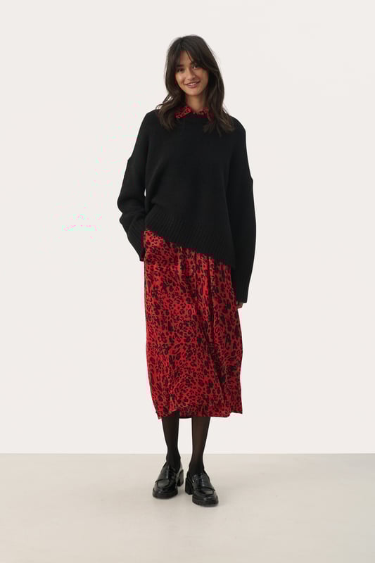 Gerade Passform,Lange Ärmel  Handwäsche, Nicht bleichen, Nicht im Trockner trocknen, Liegend trocken., Kalt bügeln max. 110° C, Trockenreinigung  36% Polyamid (Recycelt),36% Polyester (Recycelt),25% Wolle (zertifiziert),3% Elasthan