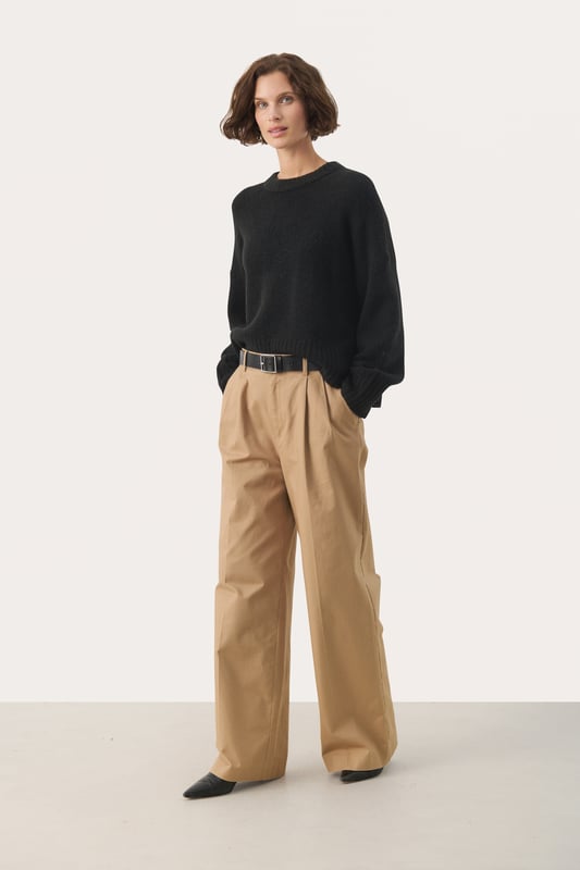 Gerade Passform,Lange Ärmel  Handwäsche, Nicht bleichen, Nicht im Trockner trocknen, Liegend trocken., Kalt bügeln max. 110° C, Trockenreinigung  36% Polyamid (Recycelt),36% Polyester (Recycelt),25% Wolle (zertifiziert),3% Elasthan