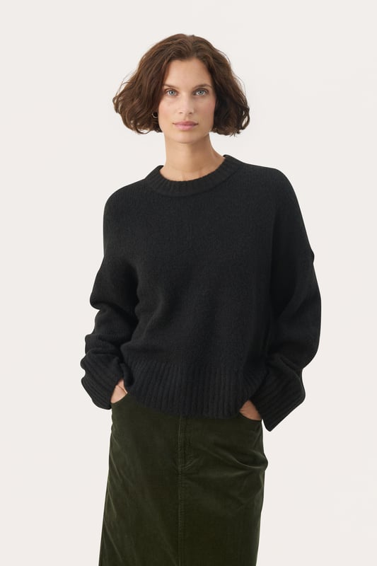 Gerade Passform,Lange Ärmel  Handwäsche, Nicht bleichen, Nicht im Trockner trocknen, Liegend trocken., Kalt bügeln max. 110° C, Trockenreinigung  36% Polyamid (Recycelt),36% Polyester (Recycelt),25% Wolle (zertifiziert),3% Elasthan