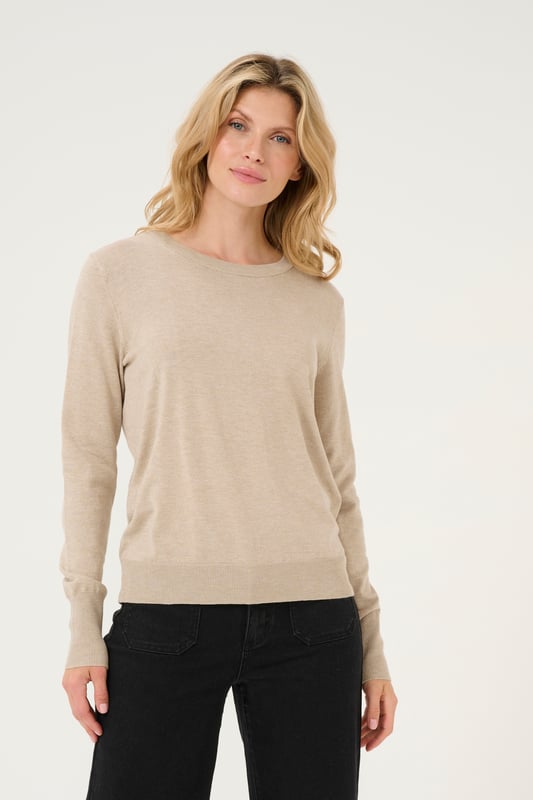 Regular fit,Lange mouwen  Fijne was 30°, niet bleken, niet in de droger drogen, Liggend laten drogen in de schaduw, koud strijken max. 110° C, Droogreiniging  80% Viscose,20% Nylon