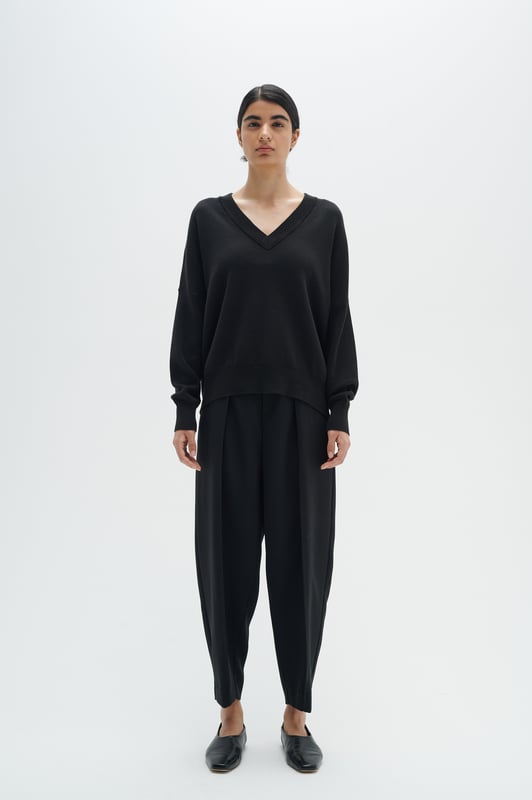 Relaxed fit,Lange mouwen  Fijne was 30°, niet bleken, niet in de droger drogen, Liggend laten drogen in de schaduw, warm strijken max. 150° C, Droogreiniging  100% Katoen