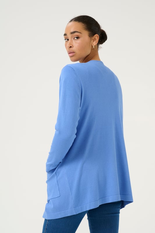 Loose fit,Taille lengte,Lange mouwen  Fijne was 30°, niet bleken, niet in de droger drogen, Liggend laten drogen in de schaduw, koud strijken max. 110° C, Droogreiniging  80% Viscose,20% Nylon