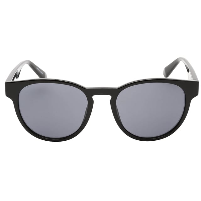 Elevate your style with the Calvin Klein Jeans CKJ22609S 001 sunglasses, designed for both men and women. Featuring sleek black frames paired with grey lenses, these sunglasses offer a modern, versatile look that complements any outfit. Crafted for comfort and durability, they provide reliable eye protection while enhancing your everyday fashion. Perfect for those who value both function and trend, these unisex sunglasses are a must-have accessory to complete your wardrobe with a touch of Calvin Klein's iconic sophistication. 100% plastic
53X19X145