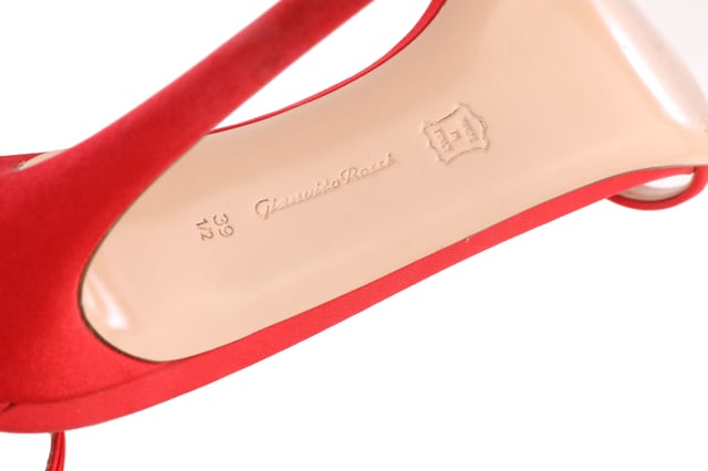 VINTAGE, RRP AS NEW
These Gianvito Rossi sandals are crafted from pleated red satin. They feature open almond toes, ankle straps, and crystal embellished buckle fastenings. The sandals are in excellent condition.
Gianvito Rossi Gianvito Rossi Portofino 100 Crystal-Embellished Red Satin Sandals
Original price: USD 1025
Color: red
Material: Satin
Condition: excellent
Size: 39.5
Sign of wear: No
SKU: 49327 / GLS4428 / GLS4428 
 Gianvito Rossi Portofino 100 Crystal-Embellished Red Satin Sandals
Color: red | red
Material: Satin | Satin
Condition: excellent
Size: EU | 39.5
Sign of wear: No
SKU: 444406 / GLS4428 / GLS4428 
Dimensions:  Length: 0 mm, Width: 0 mm, Height: 110 mm
