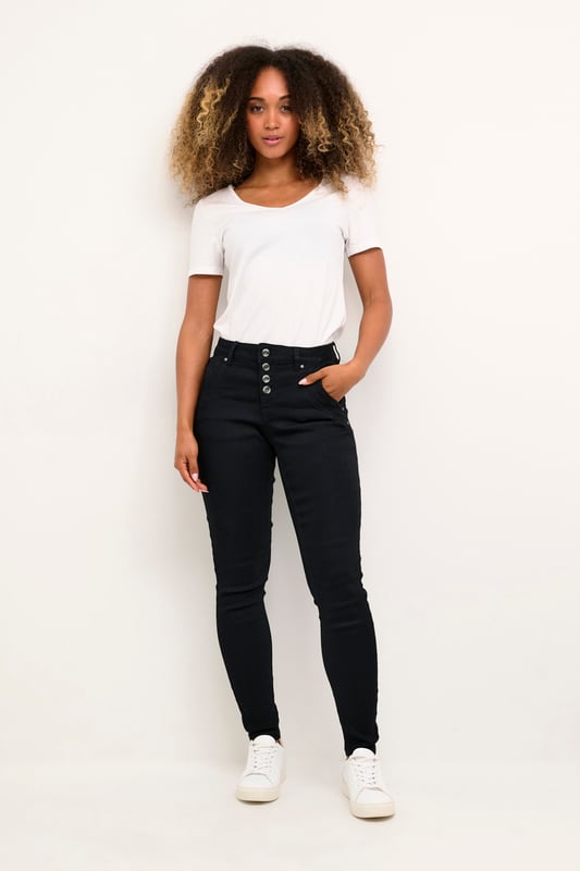 Baiily,Curved fit,Regular taille,Lange lengte,Slim  Wassen op 40°, niet bleken, niet in de droger drogen, Druipnat ophangen in de schaduw, warm strijken max. 150° C, Chemisch laten reinigen.  72% Katoen,26% Polyester,2% Elastaan