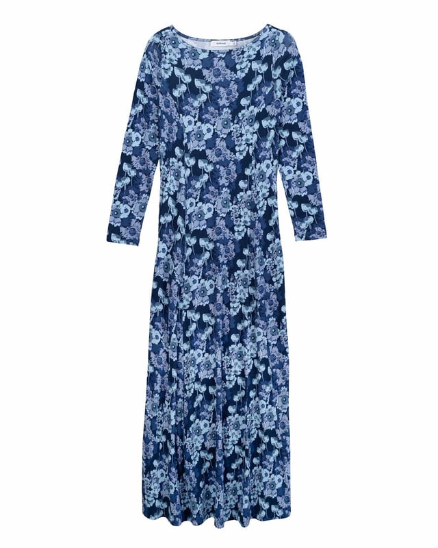 This medium scale floral print dress adds a touch of romance to everyday dressing; the fit-and-flare style pairs beautifully with dressy jackets and elegant ankle boots.