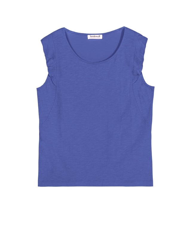 This sleeveless top features a neat neckline and charming frill shoulder detail, perfect for your holiday wardrobe. The regular fit ensures comfort, while the elegant design adds a touch of femininity.